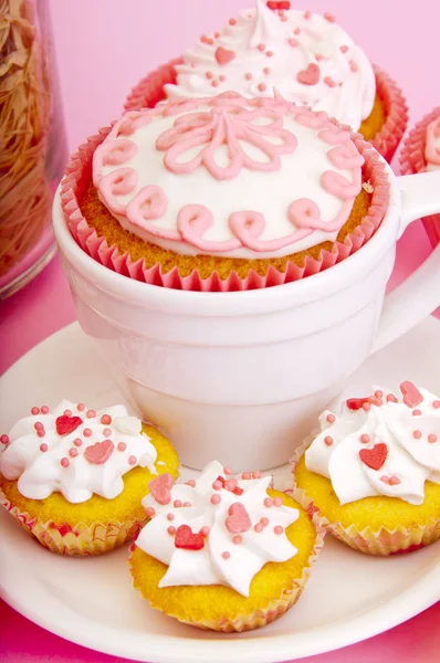 Розовые кексы — стоковое фото
