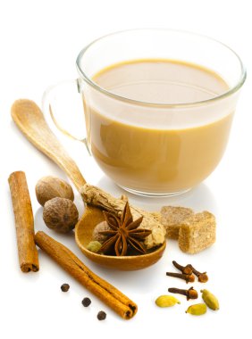 Baharat ile Hint masala çay