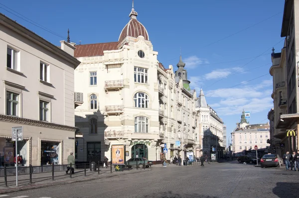 Beautiful street in old town, Lvov — Stock Photo, Image