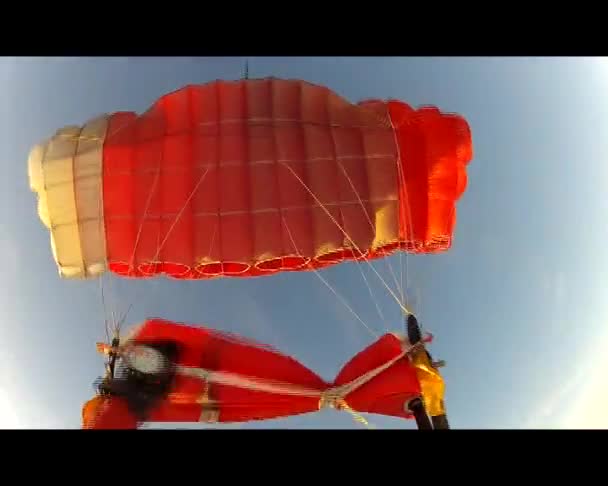 Abertura de pára-quedas — Vídeo de Stock