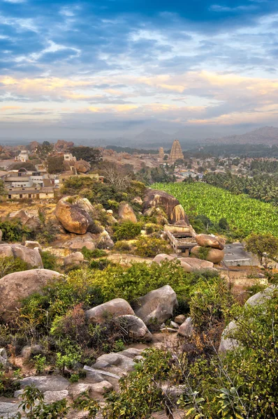 Virupaksha hinduistischer Tempel in Hampi, Karnataka, Indien. — kostenloses Stockfoto