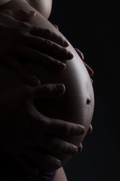 Naakte vrouw zwanger — Stockfoto