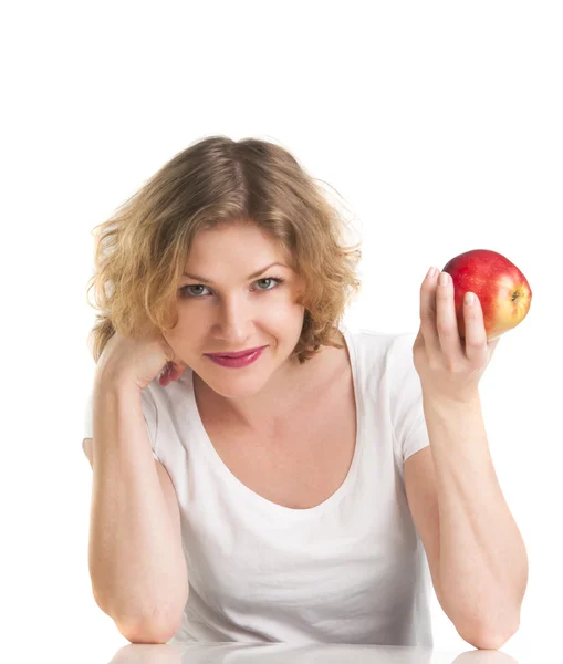 Frau mit rotem Apfel — Stockfoto