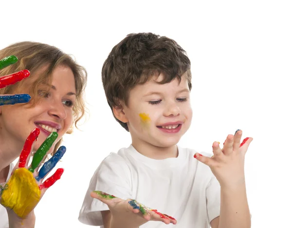 Mère et son fils s'amusent avec des peintures — Photo