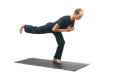 adam virabhadrasana yoga konumda