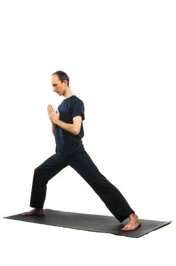 Yoga. adam virabhadrasana konumunda