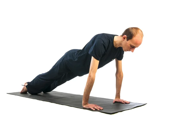 Mannen i urdhva mukha shvanasana pose — Stockfoto