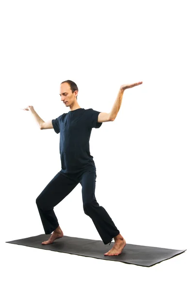 Mannen i rudra asana pose — Stockfoto