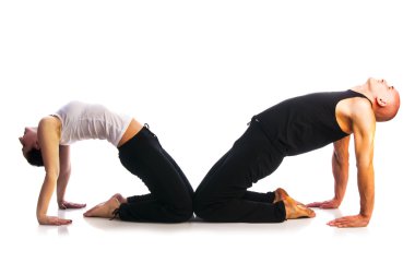 iki ushtrasana yoga pose içinde