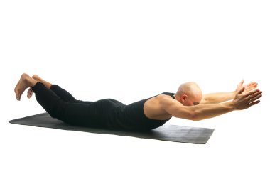 kel adam makarasana poz