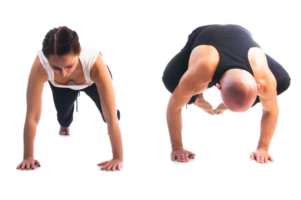 Kadın geçiyoruz dandasana yoga posesion ve adam bakasana poz — Stok fotoğraf