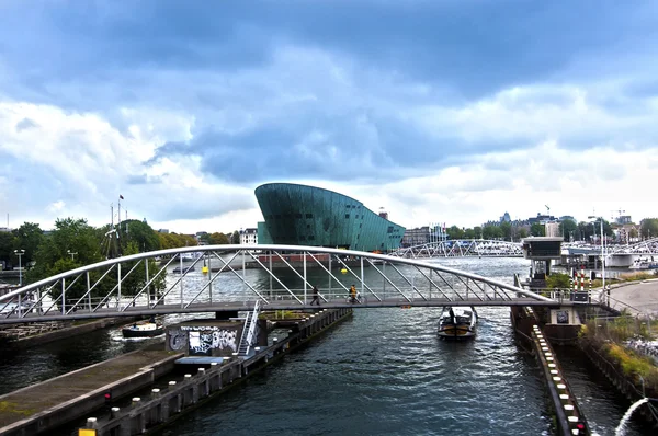 Science Center Nemo in Amsterdam — Stock Photo, Image