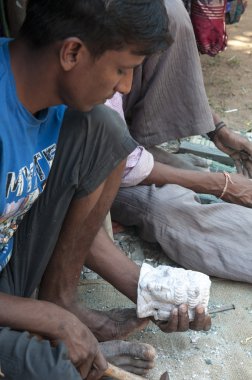 Buda heykelleri piyasada mandrem içinde yapma dostum