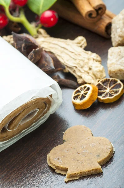 Galletas y masa de jengibre — Foto de Stock