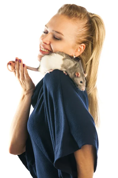 Woman with a rat on her shoulder — Stock Photo, Image