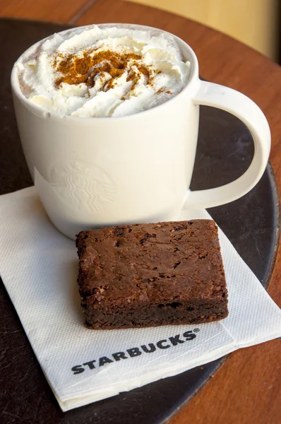Hot chocolate and browni — Stock Photo, Image