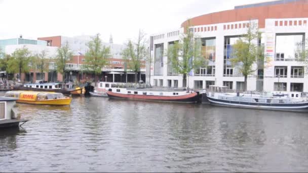 Canal de Herengracht en Amsterdam — Vídeo de stock