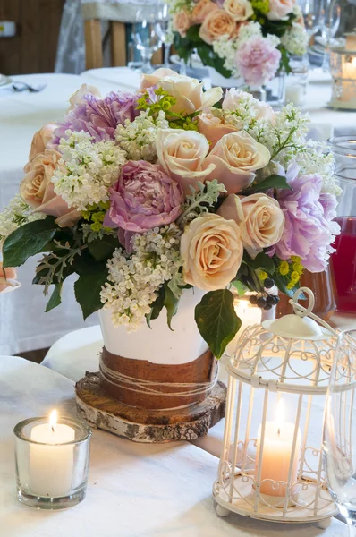 Decoration with candles and flowers — Stock Photo, Image