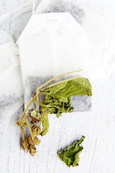 Raspberry leaves tea — Stock Photo, Image