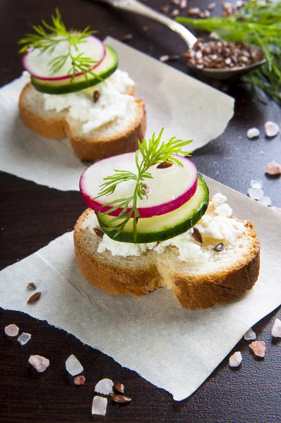 Sandwiches with cheese curds — Stock Photo, Image