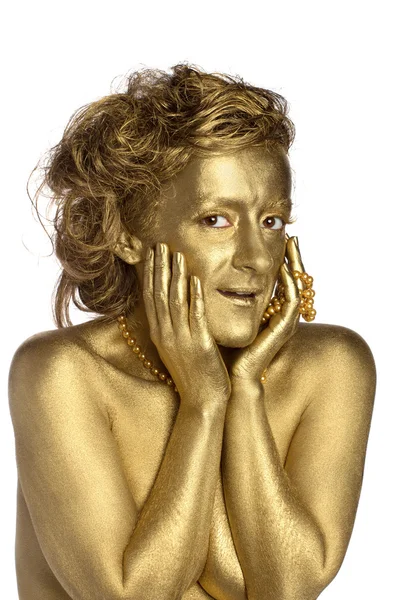 Mujer dorada con perlas — Foto de Stock