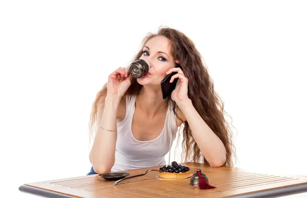 Charmante Frau in einem Restaurant — Stockfoto