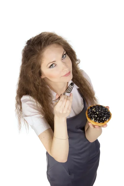 Kvinna njuta av kaka — Stockfoto