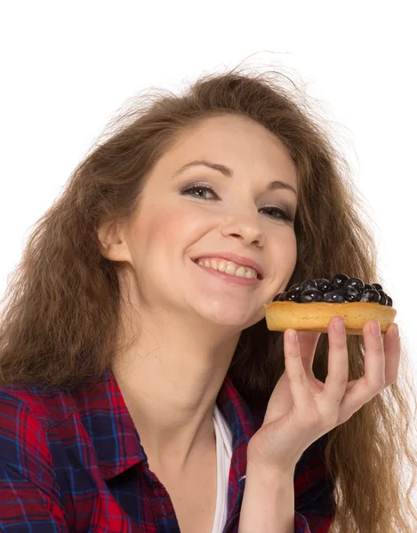 Country stile kvinna med tårta — Stockfoto
