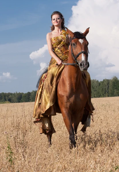 Woman with horse — Stock Photo, Image