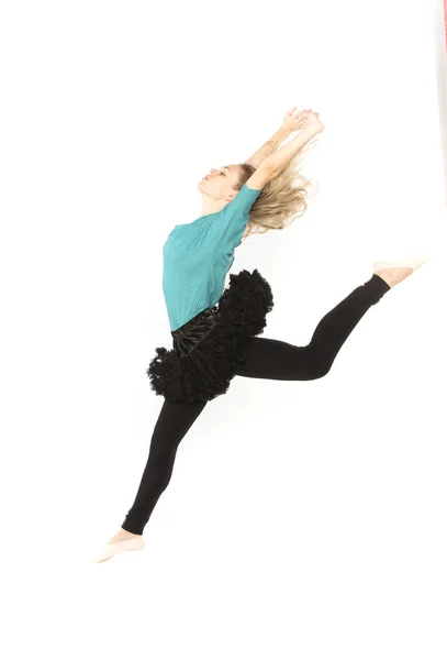 Mujer bailarina moderna posa estudio sobre fondo blanco — Foto de Stock