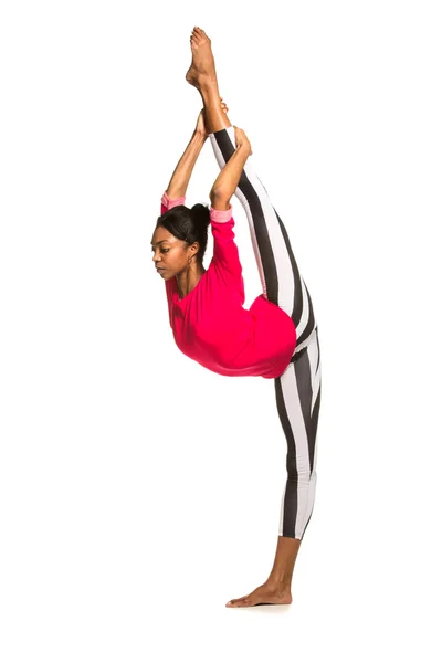 Vertical splits. Latina dancer girl, isolated — Stock Photo, Image