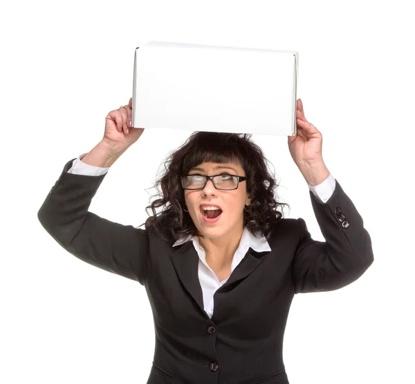 Retrato de mujer madura con caja, con gafas, mirando c —  Fotos de Stock