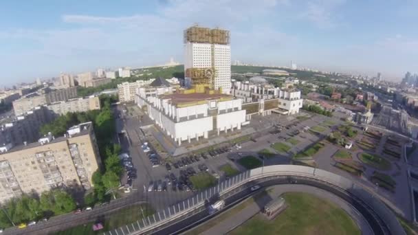 Air view on "Golden brains" - building of Russian Academy of Sciences — Stock Video