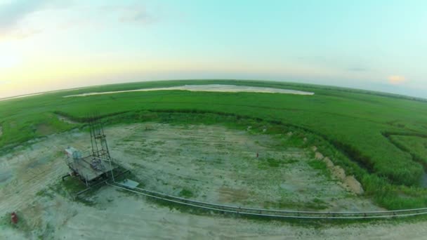 Instalación de gas en zona pantanosa — Vídeos de Stock