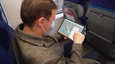 Trendeki tablet bilgisayardaki metro haritası