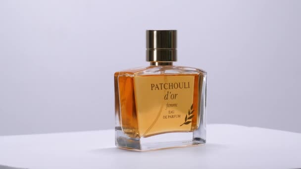 Paczuli Dor Rotacja Butelek Perfum Studio Mar 2022 London — Wideo stockowe