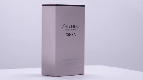 Shiseido Ginza Box Obrotem Butelki Perfum Studio Mar 2022 London — Wideo stockowe
