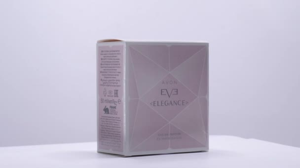 Elegância Avon Caixa Com Rotação Frasco Perfume Estúdio Mar 2022 — Vídeo de Stock