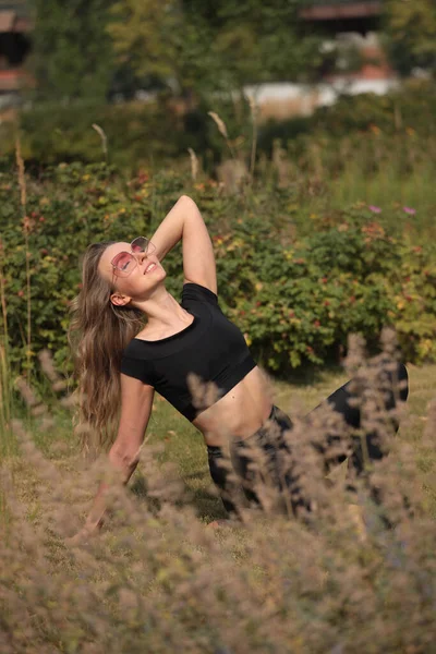 Full Length Yoga Concept Sporty Slim Woman Sit Yoga Stretching — Stock Photo, Image