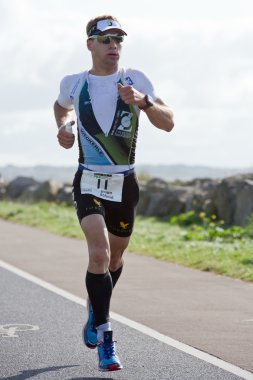 Yandaş atlet Stefan Schmid (11)