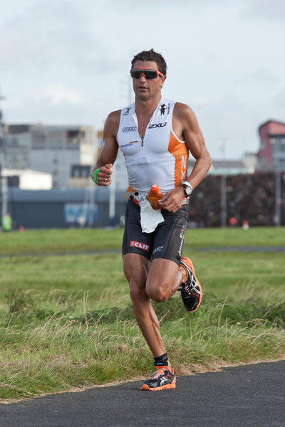 Профи атлет Теренцо Боццоне (14)
)