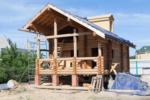 Holzhaus im Bau — Stockfoto