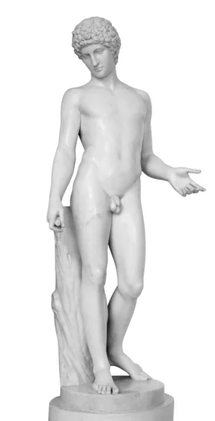 Starověká bílá mramorová socha nahého mladíka. Starožitná klasická socha mladíka izolovaná na bílém. Kamenná postava teenagera Royalty Free Stock Fotografie