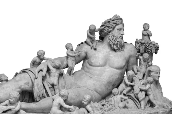 Ancien buste de dieu du Nil. Figure détail de l'homme ancien avec la sculpture de barbe. Statue antique isolée sur fond blanc — Photo