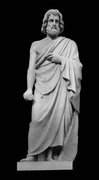 Estatua del inventor bíblico Dédalo. Antigua escultura aislada sobre fondo negro. Retrato clásico del hombre de la antigüedad —  Fotos de Stock