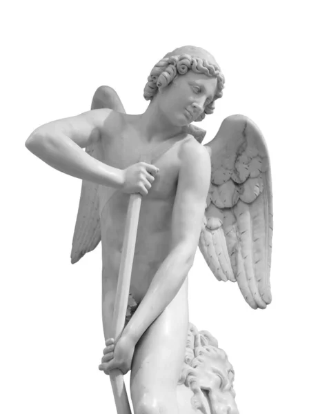 Estatua de ángel aislada sobre fondo blanco con camino de recorte. Escultura de piedra blanca de querubín de oración —  Fotos de Stock