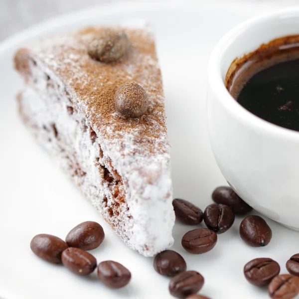 케이크와 커피 한잔 — 스톡 사진