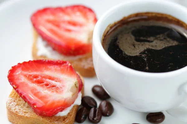 Toast en koffie — Stockfoto