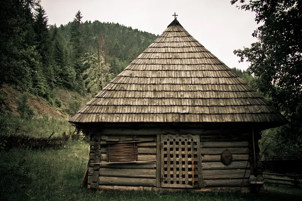 Oude houten huis — Stockfoto