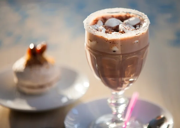 Cocoa with marshmallow — Stock Photo, Image
